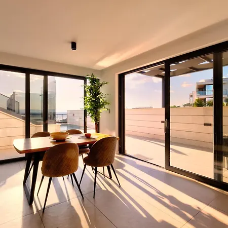 Appartamento Luxurious Sea-view 2br With Private Pool-villa Quadris-crikvenica *