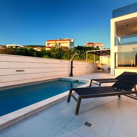 Appartamento Luxurious Sea-view 2br With Private Pool-villa Quadris-crikvenica Crikvenica