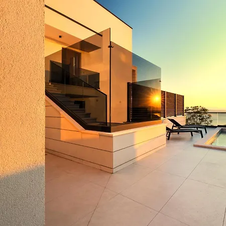 Appartamento Luxurious Sea-view 2br With Private Pool-villa Quadris-crikvenica