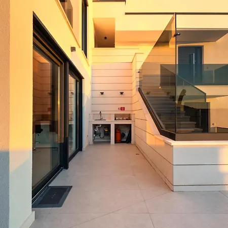 Luxurious Sea-view 2br With Private Pool-villa Quadris-crikvenica Appartamento *