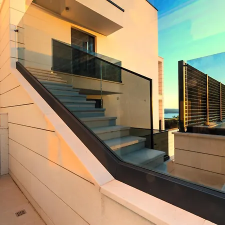 Luxurious Sea-view 2br With Private Pool-villa Quadris-crikvenica Appartamento Crikvenica