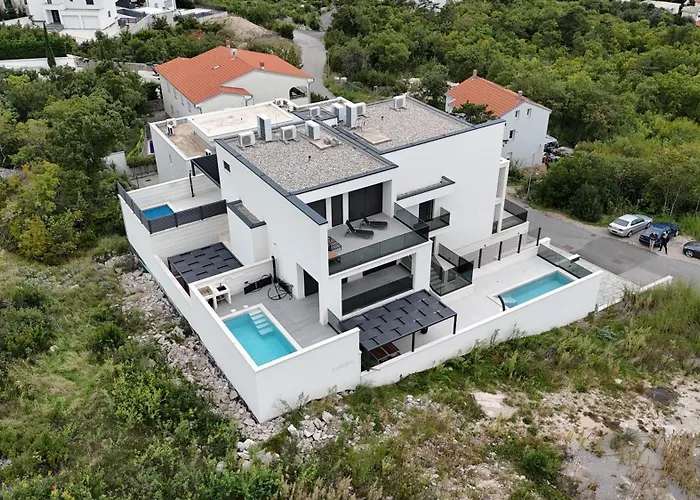 Luxurious Sea-view 2br With Private Pool-villa Quadris-crikvenica דירה קריקווניצה